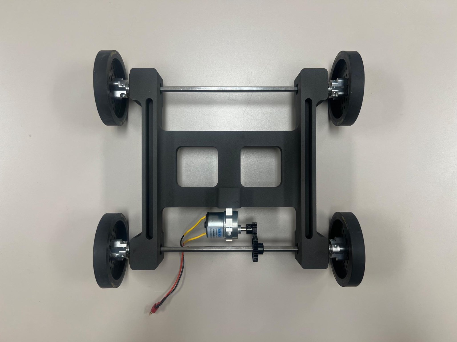 Top view of the drivetrain and chassis