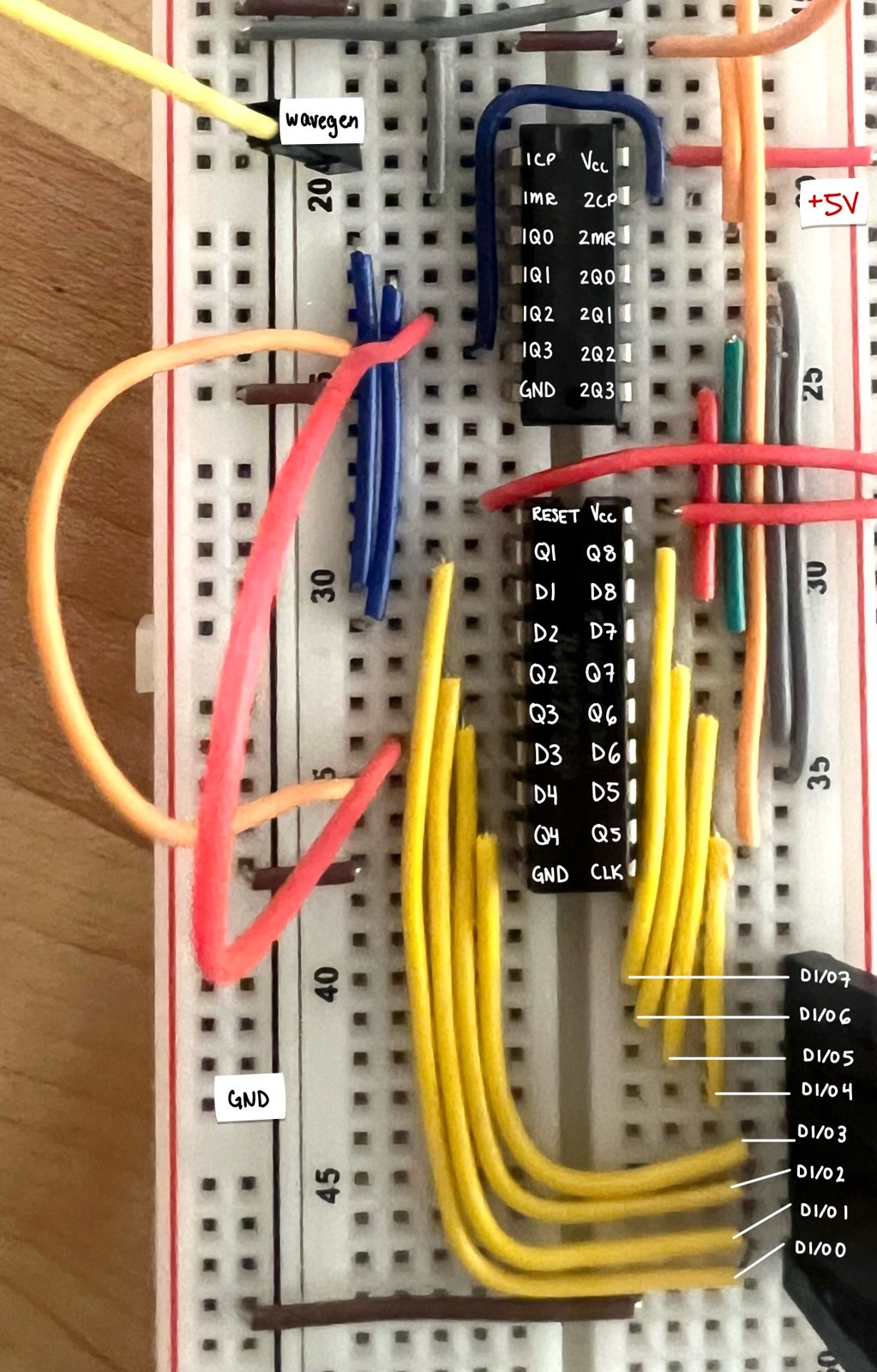 D-latch circuit